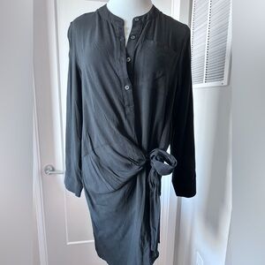 DKNY DRESS SHIRT , M/L